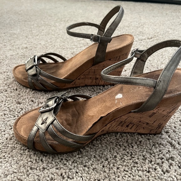 Only worn a few times - Picture 4 of 4